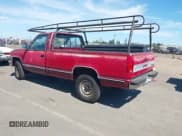 ✅ 1989 GMC Sierra 1500 • VIN: 1GTGC34N1KE503992 • Lot: 42801434. Wystawiony na IAAI z przebiegiem 130 845 mil. Bezpłatny archiwum sprzedaży aukcyjnych z USA i szczegółowy raport historii pojazdu na DreamBid. Zdjęcie 3.