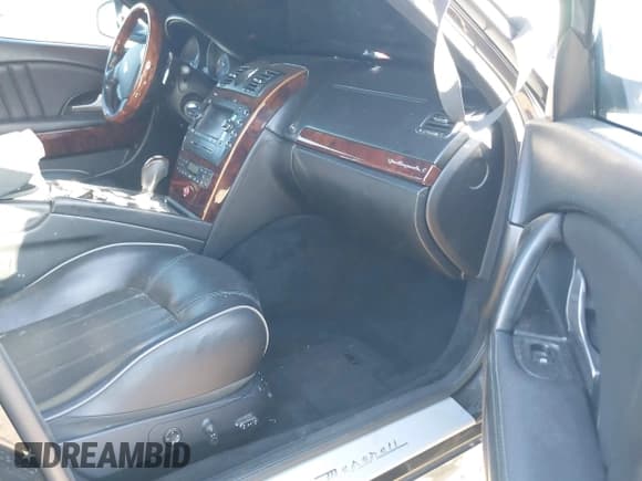 ✅ 2009 Maserati Quattroporte • VIN: ZAMJK39A890044705 • Lot: 41656441. Listed on IAAI with 131,776 mi. Free auction sales archive from the USA and detailed vehicle history report at DreamBid. Image 5.