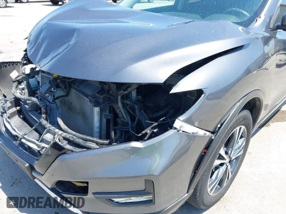 ✅ 2017 Nissan Rogue SV • VIN: 5N1AT2MT7HC855814 • Lot: 42972829. Listed on IAAI with 80,195 mi. Free auction sales archive from the USA and detailed vehicle history report at DreamBid. Image 18.