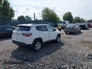 ✅ 2019 Jeep Compass Latitude • VIN: 3C4NJDBB8KT741852 • Лот: 43222292. Опубликован ранее на IAAI с пробегом 51 303 миль. Бесплатный доступ к архиву аукционных продаж из США и подробный отчёт об истории автомобиля на DreamBid. Изображение 4.