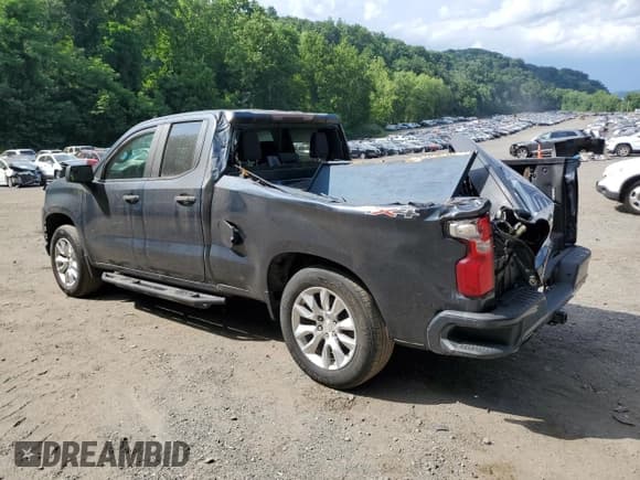 ✅ 2020 Chevrolet Silverado 1500 Custom • VIN: 1GCRYBEF1LZ263638 • Lot: 63218565. Wystawiony na Copart z przebiegiem 106 738 mil. Bezpłatny archiwum sprzedaży aukcyjnych z USA i szczegółowy raport historii pojazdu na DreamBid. Zdjęcie 2.