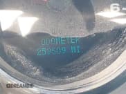 ✅ 2009 Chevrolet Silverado 2500HD Work Truck • VIN: 1GCHC43K59F103701 • Lot: 43412235. Wystawiony na IAAI z przebiegiem 259 509 mil. Bezpłatny archiwum sprzedaży aukcyjnych z USA i szczegółowy raport historii pojazdu na DreamBid. Zdjęcie 15.