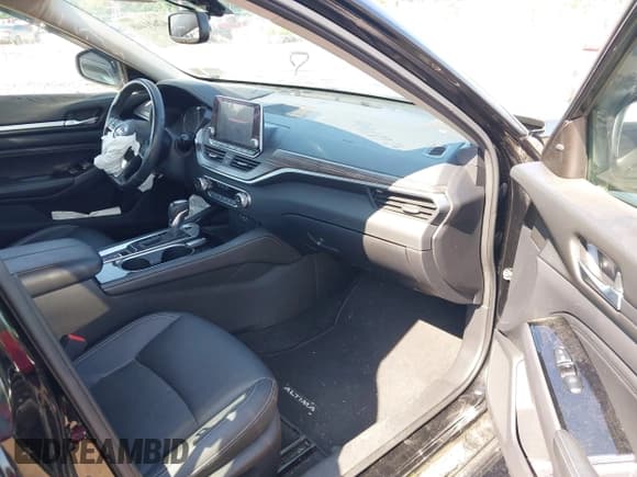 ✅ 2020 Nissan Altima SL • VIN: 1N4BL4EW4LC101152 • Lot: 42611448. Wystawiony na IAAI z przebiegiem 72 388 mil. Bezpłatny archiwum sprzedaży aukcyjnych z USA i szczegółowy raport historii pojazdu na DreamBid. Zdjęcie 5.