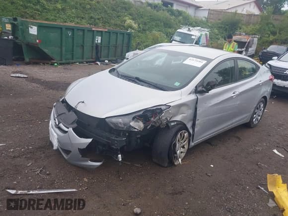 ✅ 2013 Hyundai Elantra GLS • VIN: 5NPDH4AE3DH185973 • Lot: 43175204. Listed on IAAI with 201,160 mi. Free auction sales archive from the USA and detailed vehicle history report at DreamBid. Image 2.