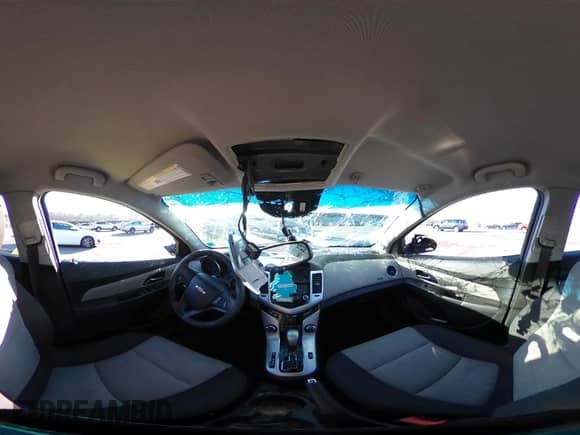 2014 Chevrolet Cruze LS z VIN 1G1PA5SG0E7469339, wystawiony jako IAAI lot #41599724 z przebiegiem 111 083 mil mil oraz . Historia ofert i sprzedaży dostępna na DreamBid. Obrazek 17.