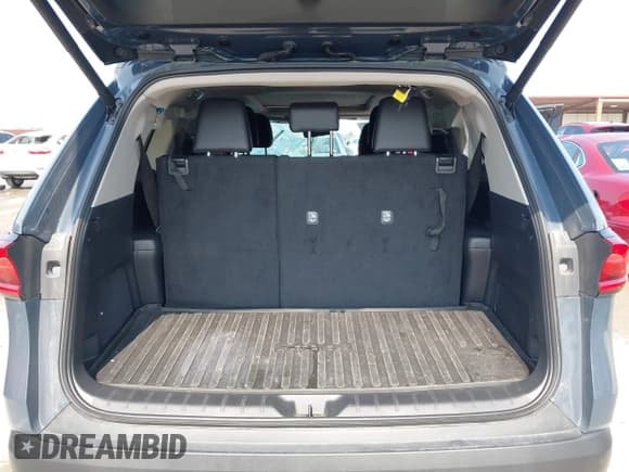 ✅ 2024 Toyota Highlander XLE • VIN: 5TDAAAB57RS035242 • Лот: 42440365. Опубликован ранее на IAAI с пробегом 37 915 миль. Бесплатный доступ к архиву аукционных продаж из США и подробный отчёт об истории автомобиля на DreamBid. Изображение 17.