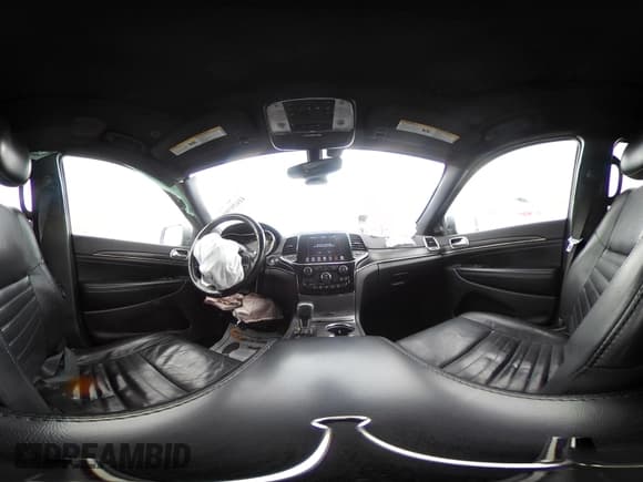 ✅ 2020 Jeep Grand Cherokee Limited • VIN: 1C4RJFBG9LC151858 • Лот: 41639389. Опубликован ранее на IAAI с пробегом 145 917 миль. Бесплатный доступ к архиву аукционных продаж из США и подробный отчёт об истории автомобиля на DreamBid. Изображение 18.