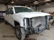 ✅ 2017 Chevrolet Silverado 2500HD Work Truck • VIN: 1GC2KUEGXHZ251227 • Lot: 42331950. Wystawiony na IAAI z przebiegiem 160 592 mil. Bezpłatny archiwum sprzedaży aukcyjnych z USA i szczegółowy raport historii pojazdu na DreamBid. Zdjęcie 1.