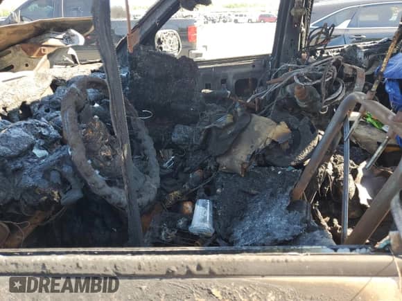 2005 Dodge 1500 SLT с VIN 1D7HA18N45S156646, выставлен на аукционе Copart как лот 50523655 с пробегом Не указан миль и На запчасти • Non repairable. История ставок и продаж доступна на DreamBid. Изображение 7.