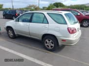 ✅ 2000 Lexus RX 300 • VIN: JT6GF10U9Y0079287 • Lot: 42583836. Wystawiony na IAAI z przebiegiem 218 455 mil. Bezpłatny archiwum sprzedaży aukcyjnych z USA i szczegółowy raport historii pojazdu na DreamBid. Zdjęcie 3.