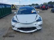 ✅ 2021 Tesla Model 3 Standard Range Plus • VIN: 5YJ3E1EA4MF084403 • Lot: 43296711. Wystawiony na IAAI z przebiegiem 42 187 mil. Bezpłatny archiwum sprzedaży aukcyjnych z USA i szczegółowy raport historii pojazdu na DreamBid. Zdjęcie 12.