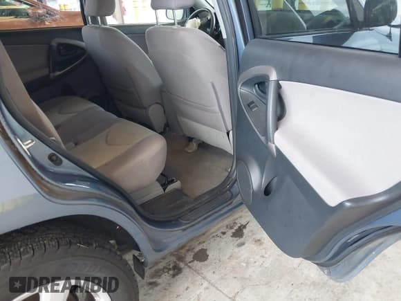 ✅ 2008 Toyota RAV4 • VIN: JTMZD33V986076362 • Lot: 43632110. Listed on IAAI with 163,699 mi. Free auction sales archive from the USA and detailed vehicle history report at DreamBid. Image 8.