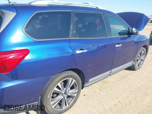 ✅ 2017 Nissan Pathfinder Platinum • VIN: 5N1DR2MN7HC682843 • Лот: 42668614. Опубликован ранее на IAAI с пробегом 86 880 миль. Бесплатный доступ к архиву аукционных продаж из США и подробный отчёт об истории автомобиля на DreamBid. Изображение 6.