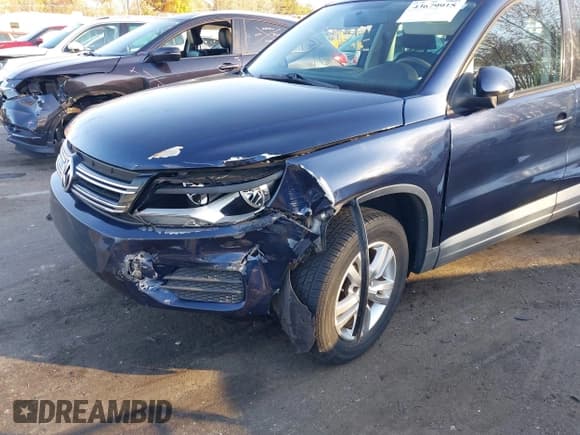 ✅ 2012 Volkswagen Tiguan S • VIN: WVGAV7AX3CW525626 • Лот: 43679915. Опубликован ранее на IAAI с пробегом 119 434 миль. Бесплатный доступ к архиву аукционных продаж из США и подробный отчёт об истории автомобиля на DreamBid. Изображение 6.