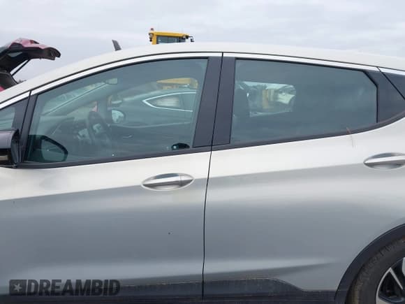 ✅ 2023 Chevrolet Bolt EV 2LT • VIN: 1G1FX6S01P4155450 • Lot: 41090382. Wystawiony na IAAI z przebiegiem 12 466 mil. Bezpłatny archiwum sprzedaży aukcyjnych z USA i szczegółowy raport historii pojazdu na DreamBid. Zdjęcie 14.