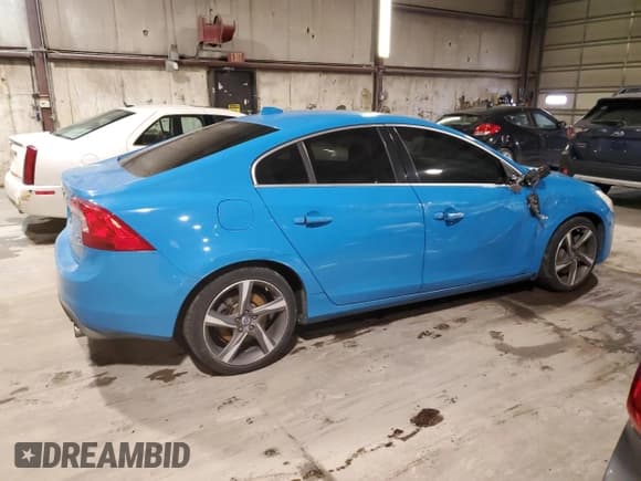 ✅ 2013 Volvo S60 T6 R-Design Platinum • VIN: YV1902FH1D2183347 • Lot: 84178744. Listed on Copart with 64,473 mi. Free auction sales archive from the USA and detailed vehicle history report at DreamBid. Image 3.