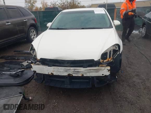 2009 Chevrolet Impala LT z VIN 2G1WT57K891278662, wystawiony jako IAAI lot #43505685 z przebiegiem 182 274 mil mil oraz . Historia ofert i sprzedaży dostępna na DreamBid. Obrazek 6.