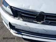 ✅ 2017 Volkswagen Jetta S • VIN: 3VW2B7AJ1HM286045 • Lot: 43576577. Wystawiony na IAAI z przebiegiem 114 379 mil. Bezpłatny archiwum sprzedaży aukcyjnych z USA i szczegółowy raport historii pojazdu na DreamBid. Zdjęcie 6.