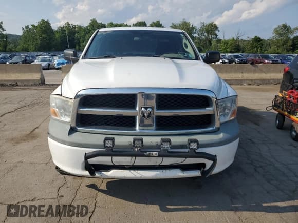 ✅ 2010 Dodge 1500 TRX • VIN: 1D7RV1GT8AS129310 • Lot: 63498545. Wystawiony na Copart z przebiegiem 161 402 mil. Bezpłatny archiwum sprzedaży aukcyjnych z USA i szczegółowy raport historii pojazdu na DreamBid. Zdjęcie 5.