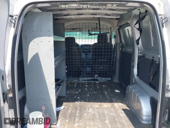 ✅ 2013 Nissan NV200 SV • VIN: 3N6CM0KN5DK692696 • Lot: 42487507. Wystawiony na IAAI z przebiegiem 166 634 mil. Bezpłatny archiwum sprzedaży aukcyjnych z USA i szczegółowy raport historii pojazdu na DreamBid. Zdjęcie 8.