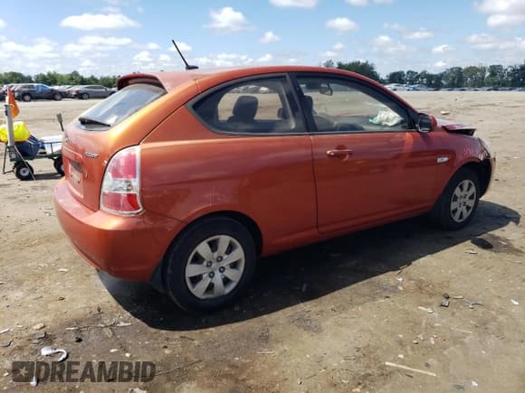 ✅ 2010 Hyundai Accent GS • VIN: KMHCM3AC0AU157643 • Лот: 68151095. Опубликован ранее на Copart с пробегом 198 898 миль. Бесплатный доступ к архиву аукционных продаж из США и подробный отчёт об истории автомобиля на DreamBid. Изображение 3.