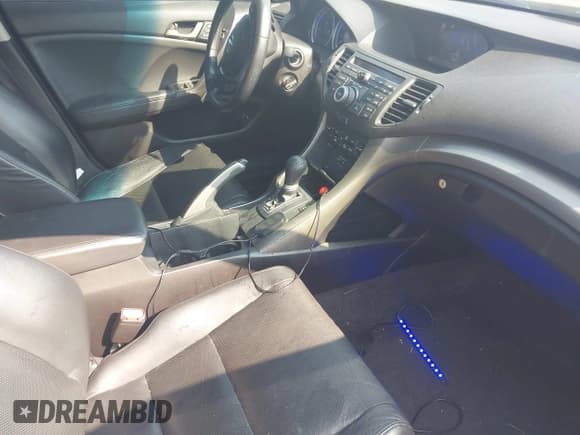 ✅ 2009 Acura TSX • VIN: JH4CU26609C033244 • Lot: 42400966. Listed on IAAI with 80,487 mi. Free auction sales archive from the USA and detailed vehicle history report at DreamBid. Image 5.