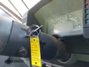 ✅ 1986 GMC Sonoma • VIN: 1GTBS14EXG2502284 • Lot: 41273610. Wystawiony na IAAI z przebiegiem 154 805 mil. Bezpłatny archiwum sprzedaży aukcyjnych z USA i szczegółowy raport historii pojazdu na DreamBid. Zdjęcie 11.