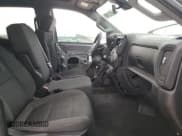 ✅ 2021 Chevrolet Silverado 1500 Custom Trail Boss • VIN: 3GCPYCELXMG285450 • Lot: 47127795. Wystawiony na Copart z przebiegiem 79 628 mil. Bezpłatny archiwum sprzedaży aukcyjnych z USA i szczegółowy raport historii pojazdu na DreamBid. Zdjęcie 7.