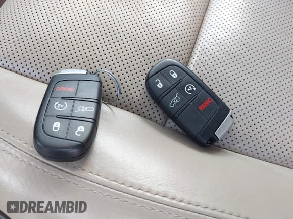 ✅ 2018 Jeep Grand Cherokee High Altitude • VIN: 1C4RJFCG2JC305628 • Lot: 40919191. Listed on IAAI with 77,825 mi. Free auction sales archive from the USA and detailed vehicle history report at DreamBid. Image 11.