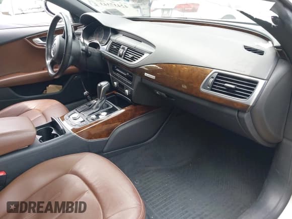 ✅ 2016 Audi A7 Premium Plus • VIN: WAUWGAFC8GN113329 • Lot: 42437343. Listed on IAAI with 109,170 mi. Free auction sales archive from the USA and detailed vehicle history report at DreamBid. Image 5.