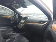 ✅ 2016 Lincoln MKC Select • VIN: 5LMCJ2D96GUJ18127 • Lot: 43033059. Listed on IAAI with 120,174 mi. Free auction sales archive from the USA and detailed vehicle history report at DreamBid. Image 5.