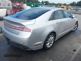 ✅ 2015 Lincoln MKZ • VIN: 3LN6L2J97FR604269 • Lot: 43352062. Wystawiony na IAAI z przebiegiem 117 102 mil. Bezpłatny archiwum sprzedaży aukcyjnych z USA i szczegółowy raport historii pojazdu na DreamBid. Zdjęcie 4.