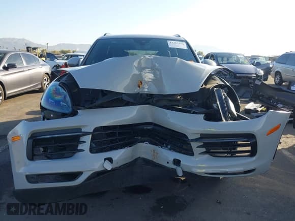 ✅ 2020 Porsche Cayenne • VIN: WP1AA2AY0LDA05728 • Lot: 41485296. Listed on IAAI with Not provided. Free auction sales archive from the USA and detailed vehicle history report at DreamBid. Image 6.