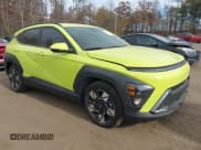 ✅ 2024 Hyundai Kona SEL • VIN: KM8HB3AB9RU086926 • Лот: 43633763. Опубликован ранее на IAAI с пробегом 12 826 миль. Бесплатный доступ к архиву аукционных продаж из США и подробный отчёт об истории автомобиля на DreamBid. Изображение 1.