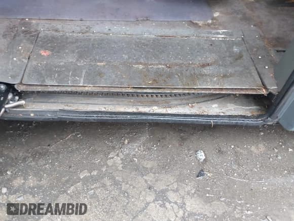 ✅ 2006 Chrysler Town & Country Limited • VIN: 2A8GP64LX6R743418 • Лот: 43207393. Опубликован ранее на IAAI с пробегом Не указан. Бесплатный доступ к архиву аукционных продаж из США и подробный отчёт об истории автомобиля на DreamBid. Изображение 13.