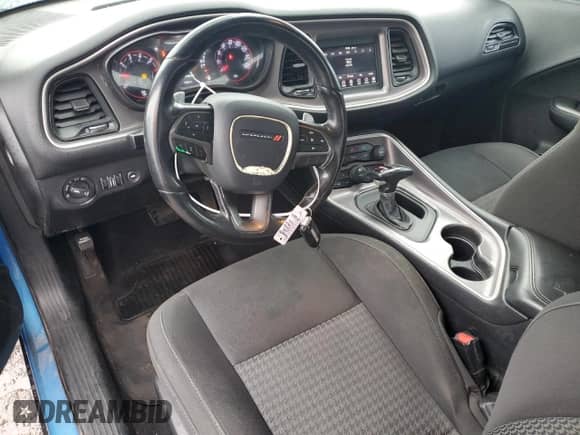 2019 Dodge Challenger R/T z VIN 2C3CDZBT7KH639380, wystawiony jako Copart lot #83933265 z przebiegiem 94 054 mil mil oraz Czysty tytuł • Clean title. Historia ofert i sprzedaży dostępna na DreamBid. Obrazek 8.