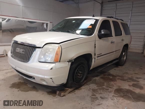 ✅ 2009 GMC Yukon SLT 4SB • VIN: 1GKFC33069R299683 • Lot: 41453259. Listed on IAAI with 182,415 mi. Free auction sales archive from the USA and detailed vehicle history report at DreamBid. Image 2.