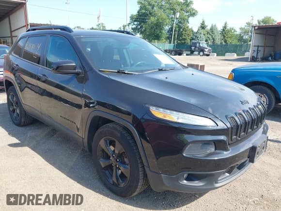 ✅ 2015 Jeep Cherokee Latitude • VIN: 1C4PJMCS8FW727747 • Lot: 42891874. Wystawiony na IAAI z przebiegiem 141 831 mil. Bezpłatny archiwum sprzedaży aukcyjnych z USA i szczegółowy raport historii pojazdu na DreamBid. Zdjęcie 1.