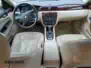 2010 Chevrolet Impala LT z VIN 2G1WB5EK1A1221679, wystawiony jako Copart lot #84594155 z przebiegiem 104 917 mil mil oraz Szkoda całkowita • Salvage title. Historia ofert i sprzedaży dostępna na DreamBid. Obrazek 8.