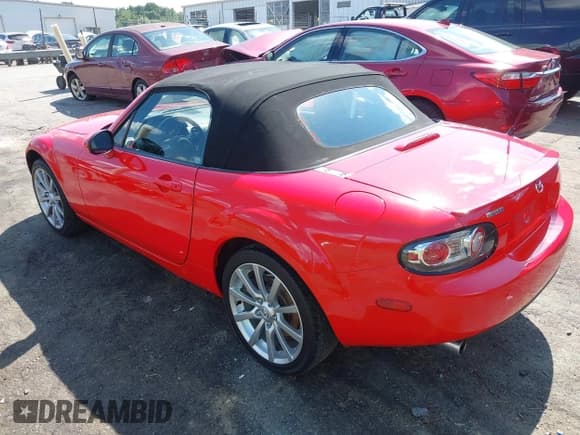 ✅ 2006 Mazda MX-5 Miata Sport • VIN: JM1NC25F560111660 • Lot: 42827191. Listed on IAAI with 71,282 mi. Free auction sales archive from the USA and detailed vehicle history report at DreamBid. Image 3.
