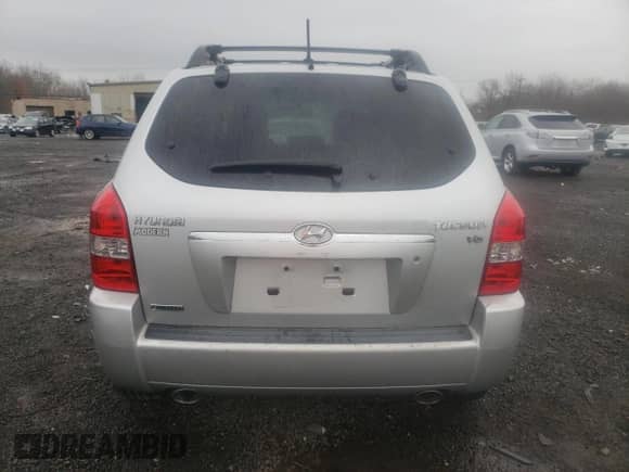 2008 Hyundai Tucson SE z VIN KM8JN12D48U864996, wystawiony jako Copart lot #82535284 z przebiegiem 137 391 mil mil oraz Szkoda całkowita • Salvage title. Historia ofert i sprzedaży dostępna na DreamBid. Obrazek 6.