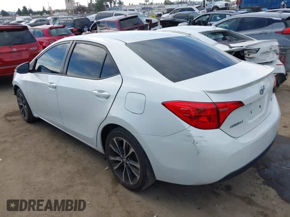 ✅ 2018 Toyota Corolla SE • VIN: 5YFBURHE8JP743126 • Lot: 43665723. Listed on IAAI with 127,866 mi. Free auction sales archive from the USA and detailed vehicle history report at DreamBid. Image 3.