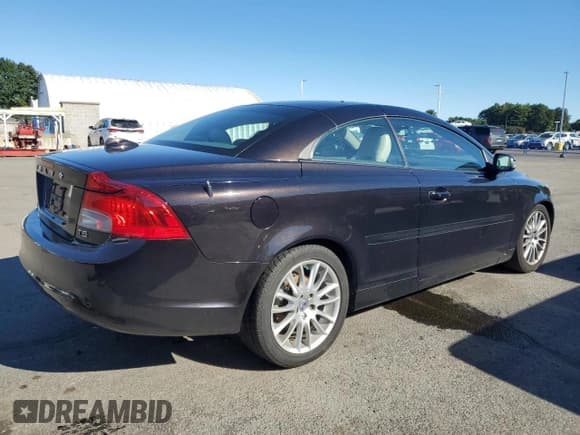 ✅ 2012 Volvo C70 T5 • VIN: YV1672MC9CJ126856 • Лот: 81956435. Опубликован ранее на Copart с пробегом 183 409 миль. Бесплатный доступ к архиву аукционных продаж из США и подробный отчёт об истории автомобиля на DreamBid. Изображение 3.