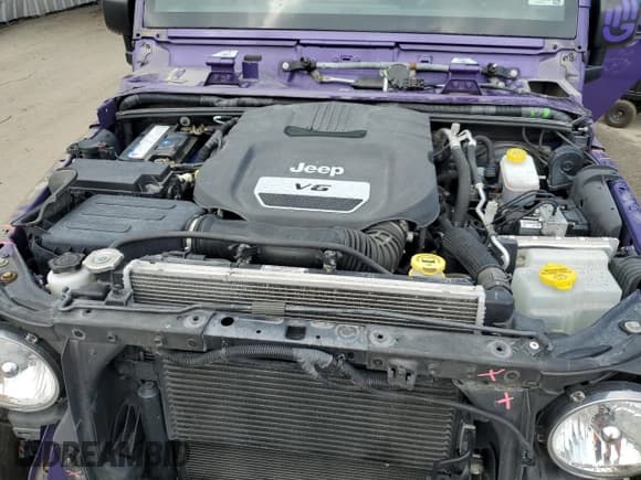 ✅ 2017 Jeep Wrangler Unlimited Sport • VIN: 1C4BJWDGXHL663117 • Лот: 81722075. Опубликован ранее на Copart с пробегом 50 769 миль. Бесплатный доступ к архиву аукционных продаж из США и подробный отчёт об истории автомобиля на DreamBid. Изображение 12.