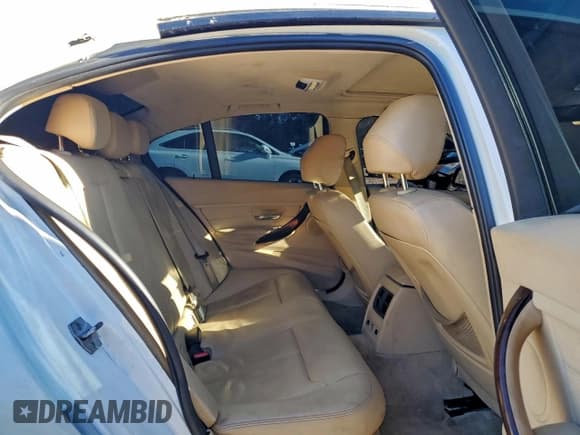 ✅ 2014 BMW 3 Series 328i xDrive • VIN: WBA3B5G54ENS09982 • Lot: 94052845. Listed on Copart with 204,437 mi. Free auction sales archive from the USA and detailed vehicle history report at DreamBid. Image 10.