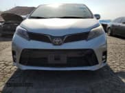 ✅ 2020 Toyota Sienna SE • VIN: 5TDXZ3DC9LS051833 • Lot: 71792145. Listed on Copart with 71,465 mi. Free auction sales archive from the USA and detailed vehicle history report at DreamBid. Image 5.