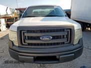 ✅ 2013 Ford F-150 XL • VIN: 1FTMF1CM0DKG45388 • Lot: 80412145. Wystawiony na Copart z przebiegiem 215 618 mil. Bezpłatny archiwum sprzedaży aukcyjnych z USA i szczegółowy raport historii pojazdu na DreamBid. Zdjęcie 5.