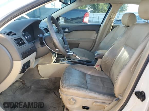 ✅ 2008 Mercury Milan Premier • VIN: 3MEHM08128R618998 • Lot: 70594125. Listed on Copart with 141,697 mi. Free auction sales archive from the USA and detailed vehicle history report at DreamBid. Image 7.