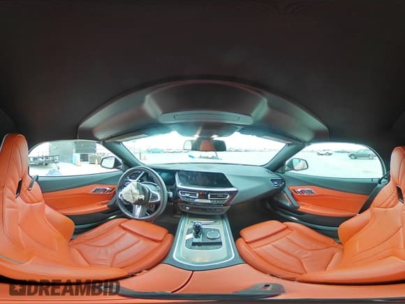 ✅ 2022 BMW Z4 sDriveM40i • VIN: WBAHF9C02NWX71367 • Lot: 53502515. Wystawiony na Copart z przebiegiem 7 023 mil. Bezpłatny archiwum sprzedaży aukcyjnych z USA i szczegółowy raport historii pojazdu na DreamBid. Zdjęcie 13.