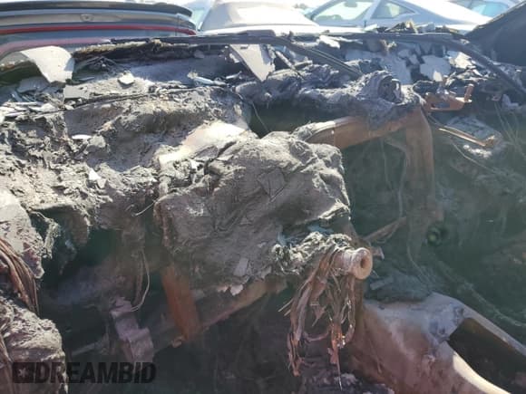 ✅ 2021 Porsche Macan Turbo • VIN: WP1AF2A59MLB60227 • Lot: 73889404. Listed on Copart with Not provided. Free auction sales archive from the USA and detailed vehicle history report at DreamBid. Image 9.